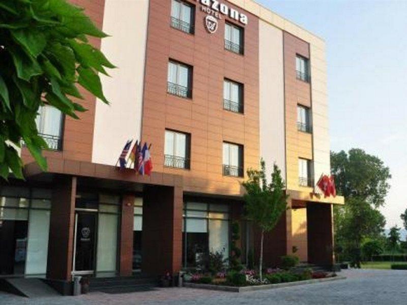 Amazona Hotel Prisztina Zewnętrze zdjęcie