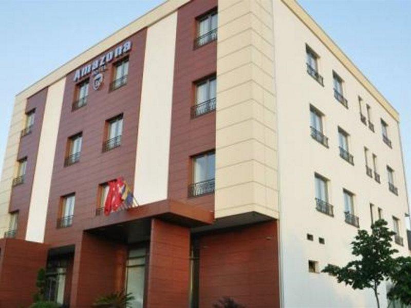 Amazona Hotel Prisztina Zewnętrze zdjęcie