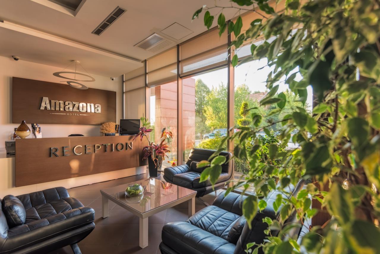 Amazona Hotel Prisztina Zewnętrze zdjęcie