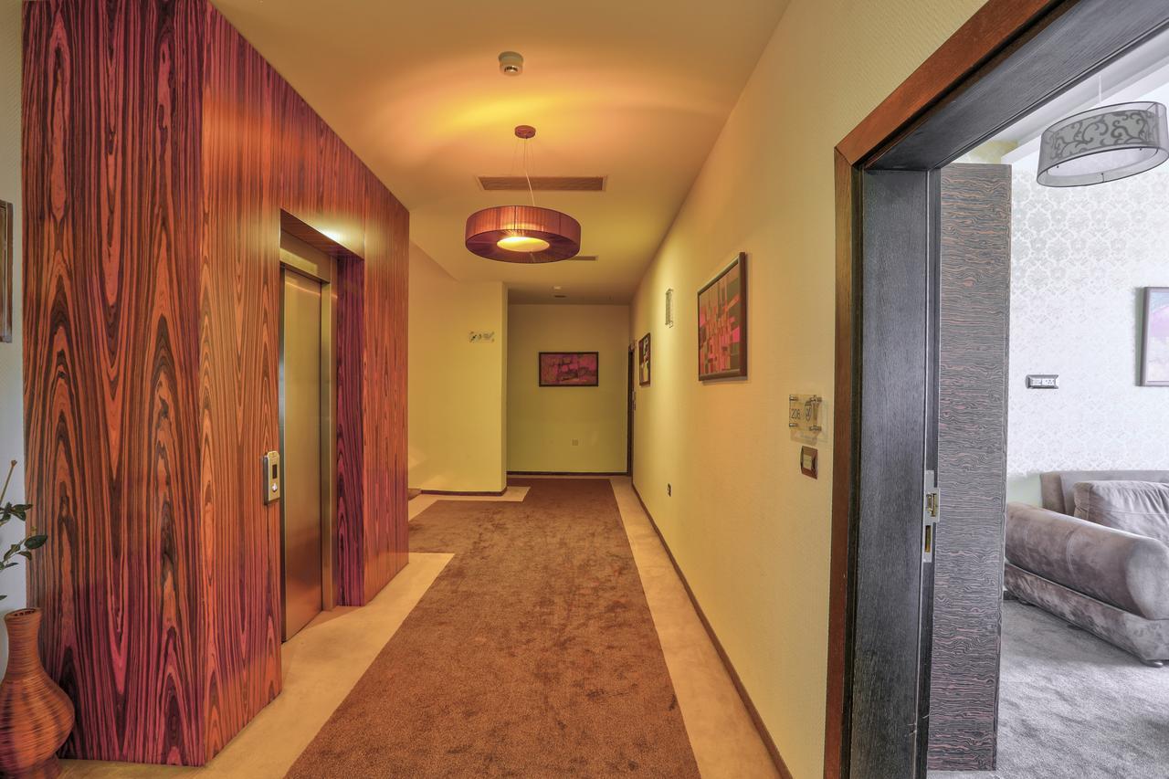 Amazona Hotel Prisztina Zewnętrze zdjęcie