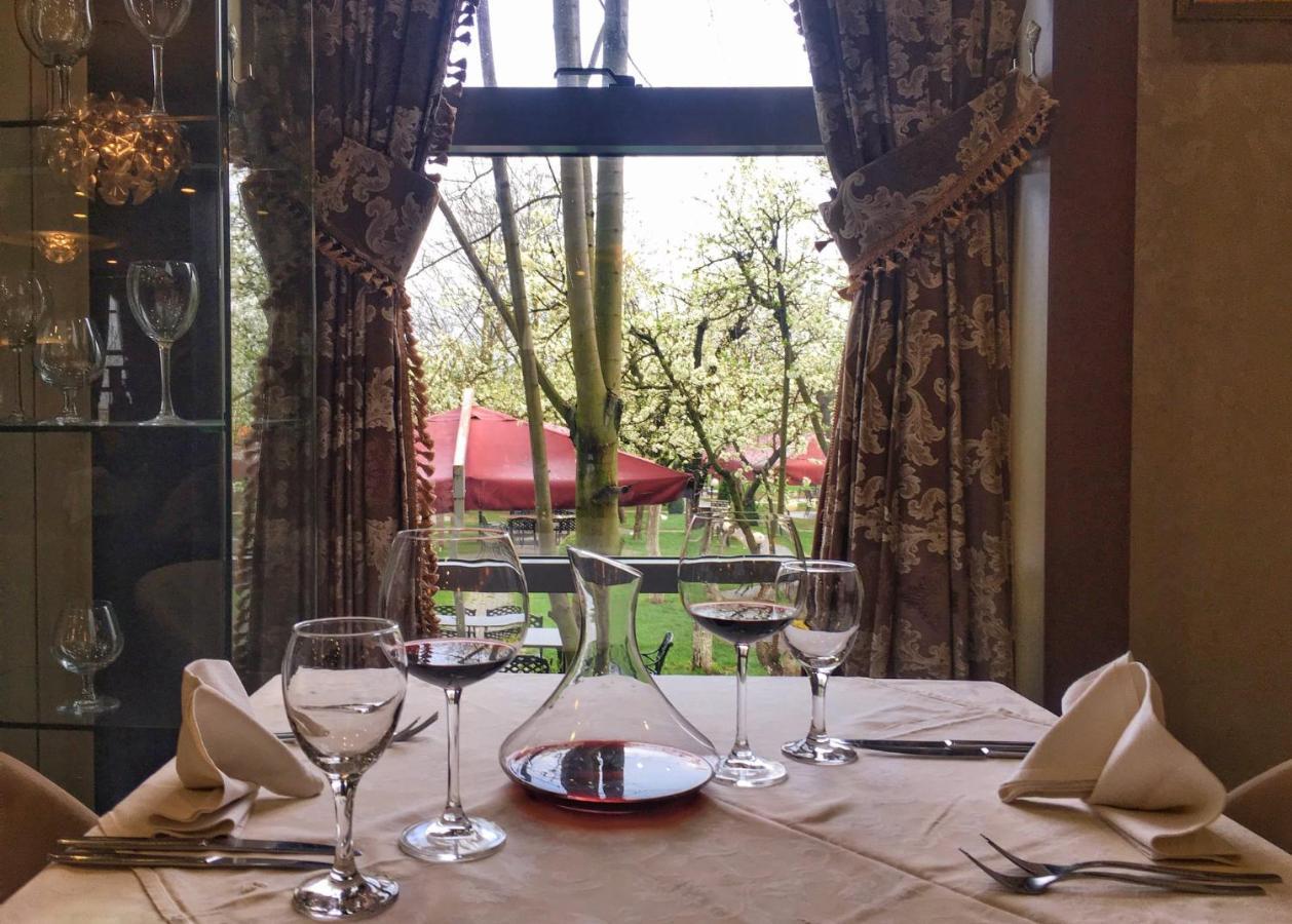Amazona Hotel Prisztina Zewnętrze zdjęcie